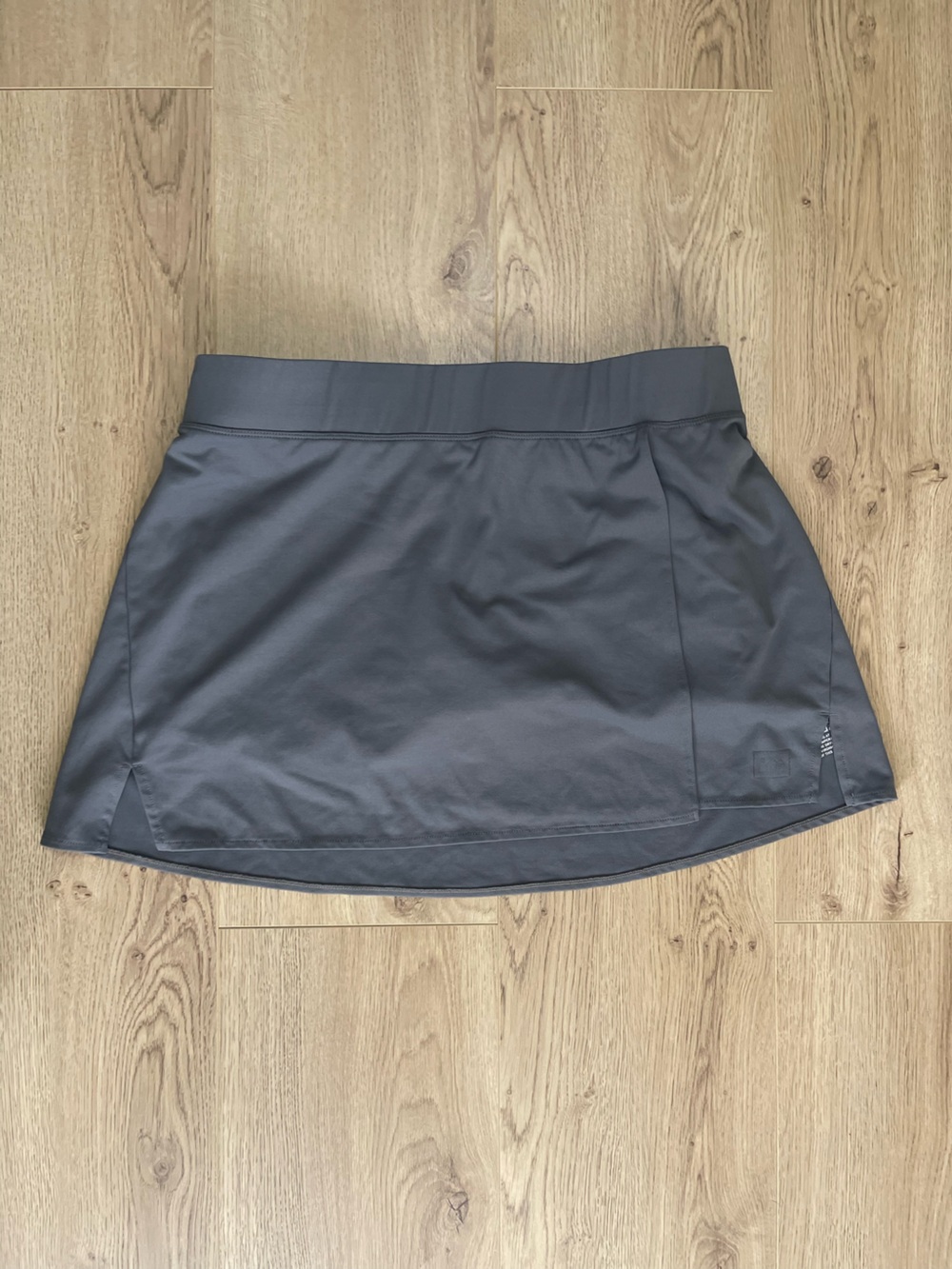 Women's Gray REI Skirt with Stretch Waistband (M)